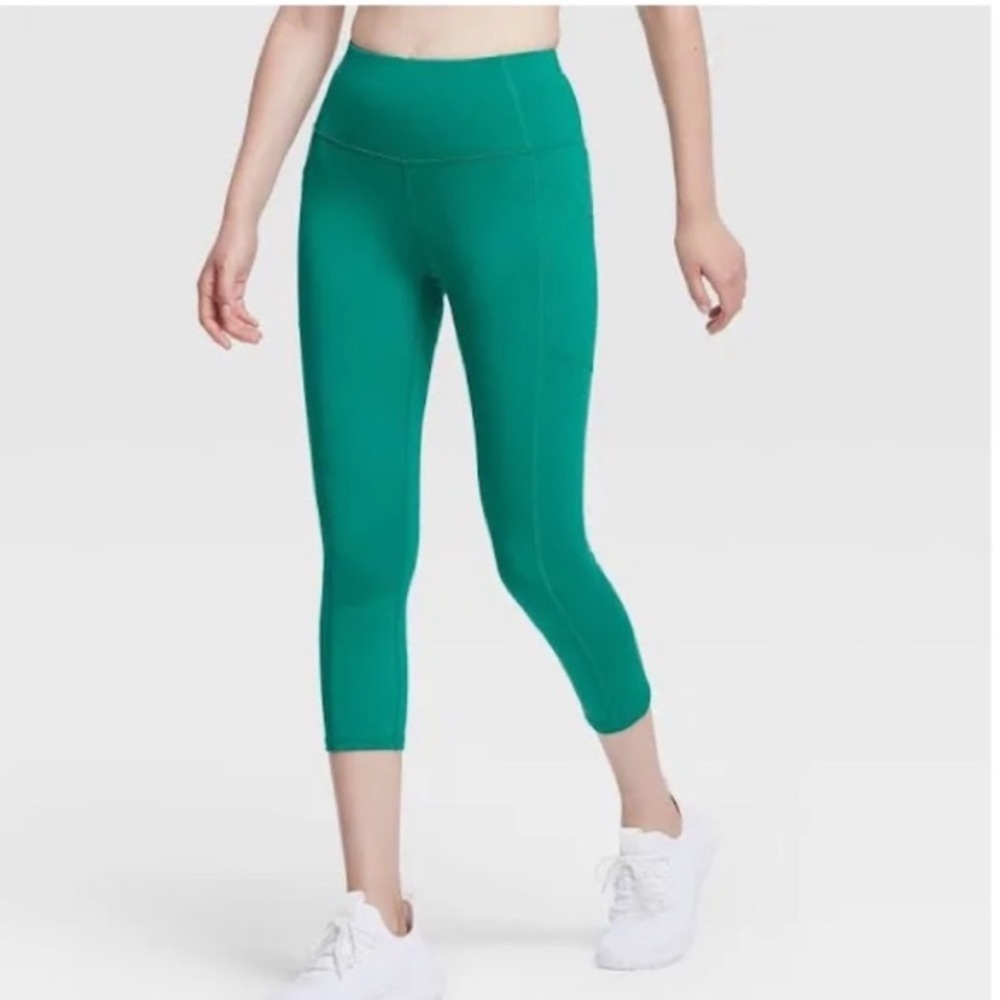 All In Motion High Rise Sculpted Capri w/Side Pockets Green Size XL